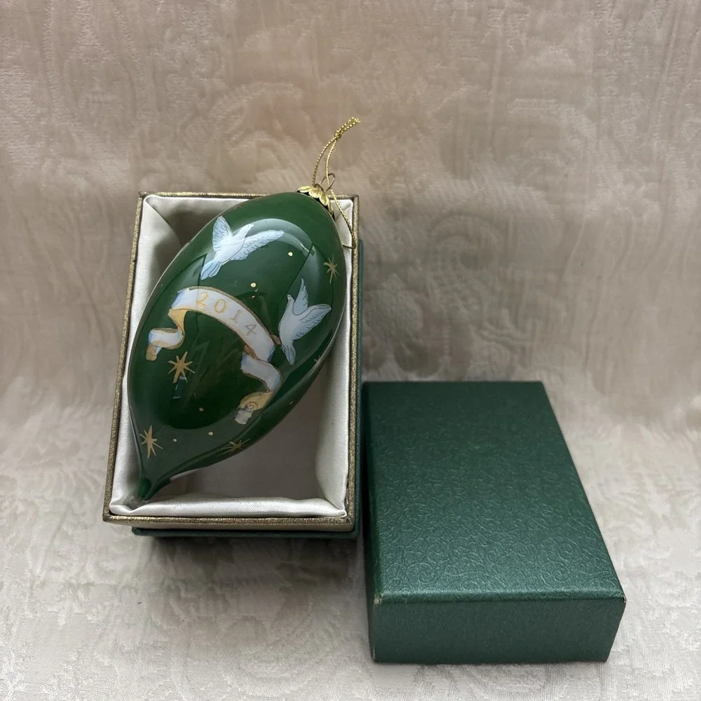 Pier 1 Imports Li Bien 2014 Holy Family Glass Ornament Box Handpainted Peace Joy